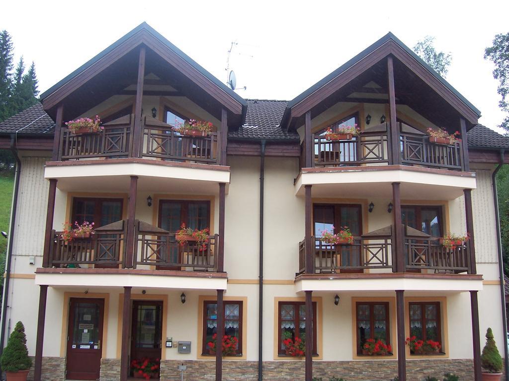 Pension Holiday Vrchlabí Dış mekan fotoğraf